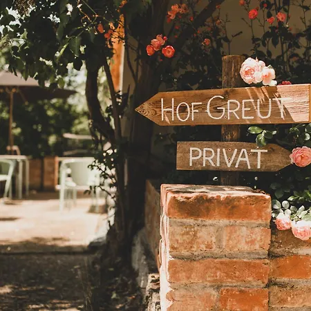 Hof Greut Apartment *